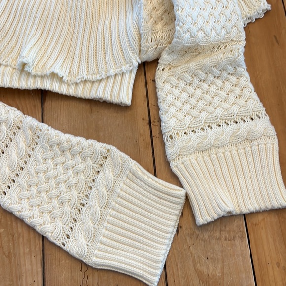 💋Philosophy Di Lorenzo Serafini cropped Off Shoulder HandKnit Sweater in Natural - Picture 9 of 13